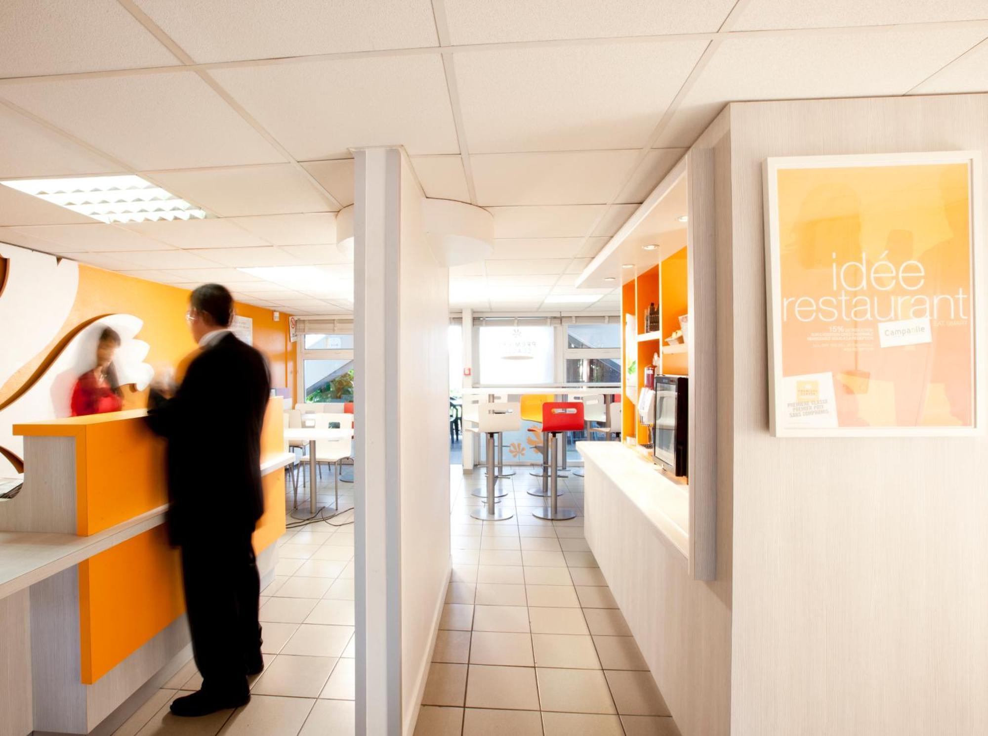 Premiere Classe Clermont-Ferrand Aubière Exterior foto